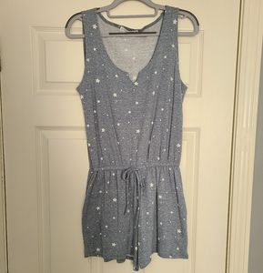 NWOT Star Romper, heathered blue, Small